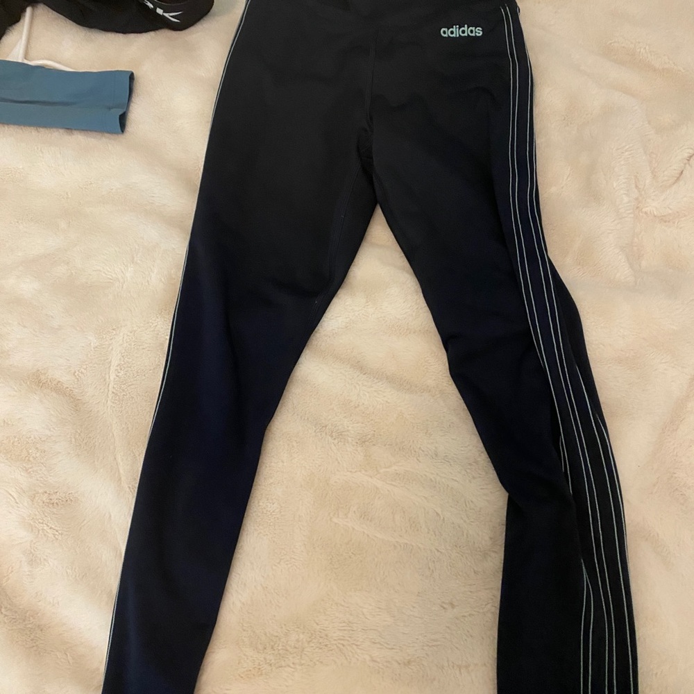 NAVY LEGGINGS